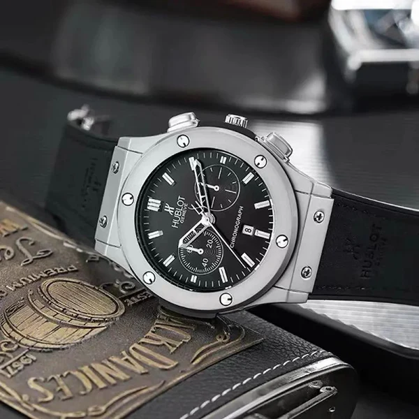 Hublot Classic Fusion Strap Mens Watch - Image 2