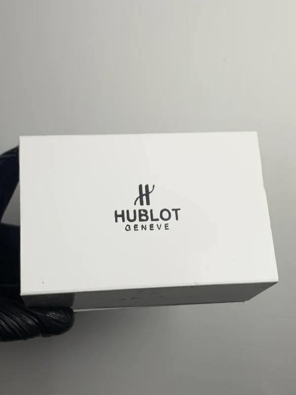 Hublot Classic Fusion Strap Mens Watch - Image 3