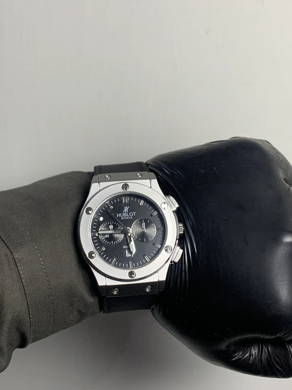 Hublot Classic Fusion Strap Mens Watch - Image 5